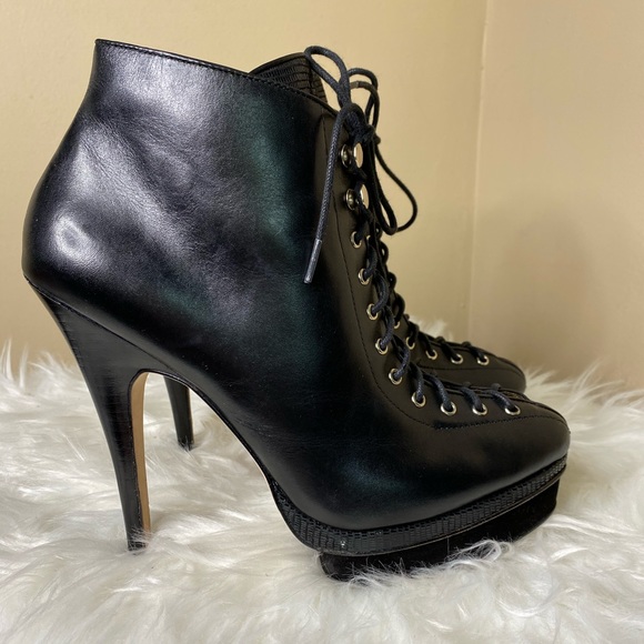 ANN TAYLOR BLACK LEATHER LACE UP BOOTIE - Picture 4 of 12